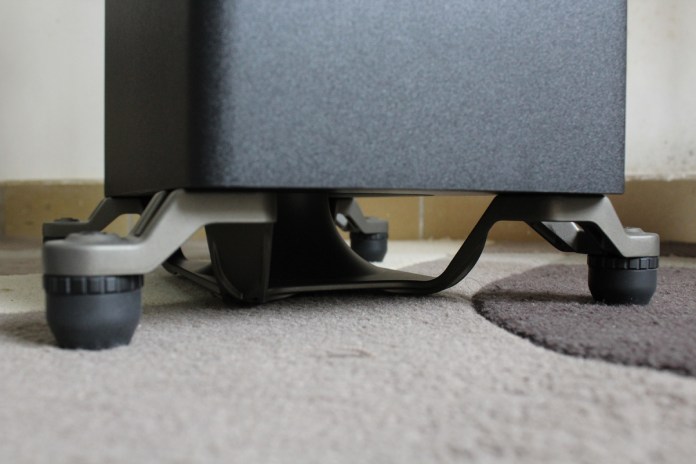 Polk-R600-Pieds (1).jpg