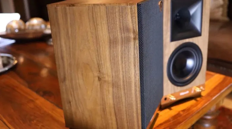 Klipsch The Sixes Powered Bookshelf Speakers.jpg