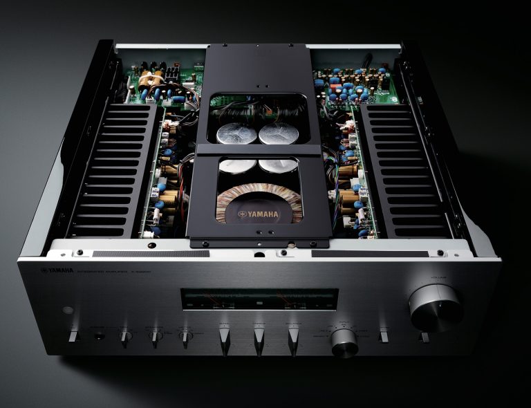 yamaha_a-s2200_internal_shot-768x590.jpg