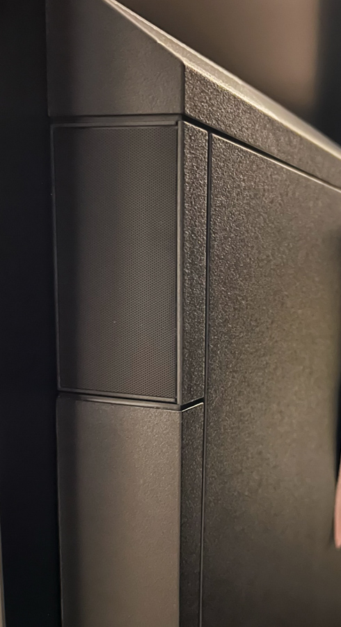 Panasonic_LZ2000_5_small.jpg