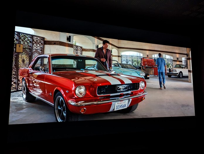 W4000i-Projection-HC-01-1.jpg