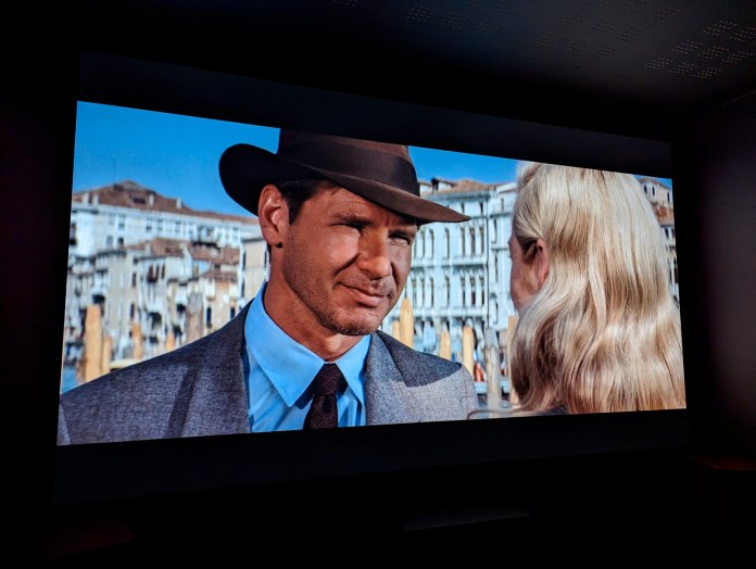 W4000i-Indiana-Jones-02.jpg