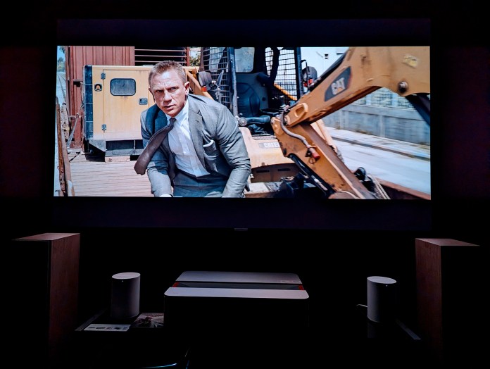 Leica-Cine-1-Skyfall-1080p-03-bis.jpg