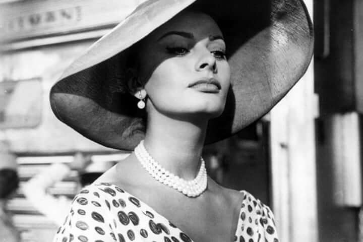 sophia-loren-hat-black-white.jpg
