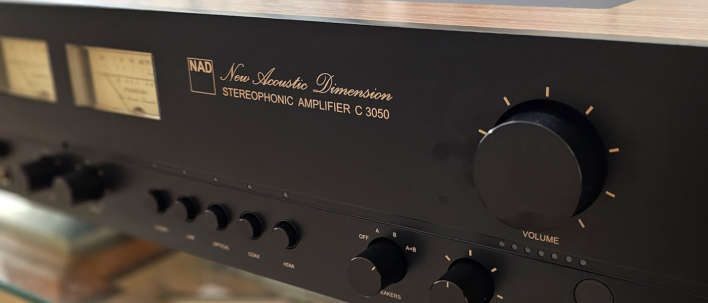 Figure-header-NAD-C-3050-faceplate.jpg